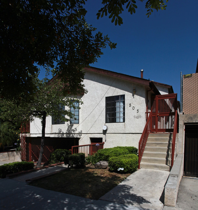 505 E Cedar Ave in Burbank, CA - Building Photo - Building Photo