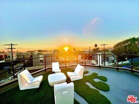 822 Pacific Ave in Los Angeles, CA - Building Photo