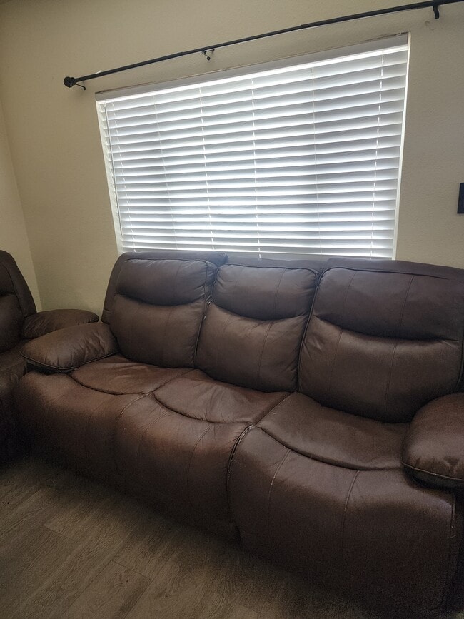 635 Perfidia St in Modesto, CA - Building Photo - Building Photo