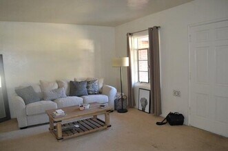 616 Hollister Rd in Woodland, CA - Building Photo - Building Photo