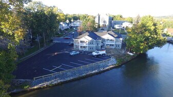 112 Broad St in Waterford, NY - Building Photo
