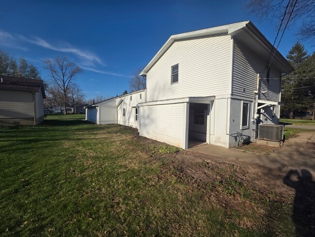 property at 120 E Aerl St