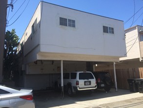 30 S Venice Blvd in Venice, CA - Foto de edificio - Building Photo