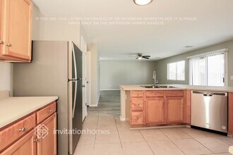 8806 N 67th Ln in Peoria, AZ - Foto de edificio - Building Photo