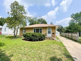 144 S Franklin Ave in Ames, IA - Building Photo