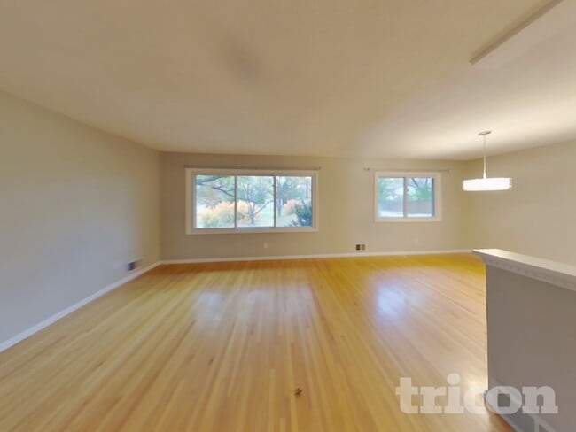 3820 Union Terrace Ln N in Minneapolis, MN - Building Photo - Building Photo