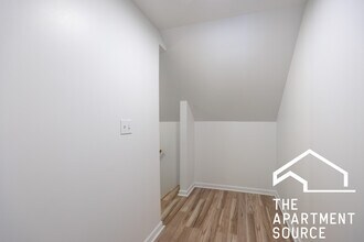 3140 N Kimball Ave, Unit 2 in Chicago, IL - Building Photo - Building Photo