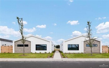 28 Sparrow Rd in Weslaco, TX - Building Photo - Building Photo