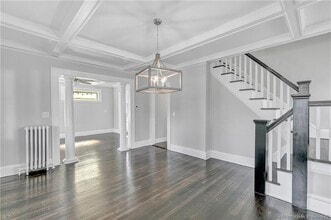 2065 Barnum Ave in Stratford, CT - Building Photo - Building Photo