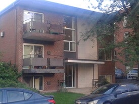 2550 S York St, Unit 302