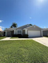 665 SE 25th Ln in Homestead, FL - Building Photo