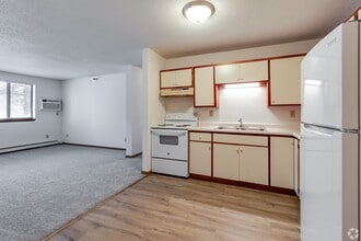 Autumn Hills Apartments in Forest Lake, MN - Building Photo - Building Photo