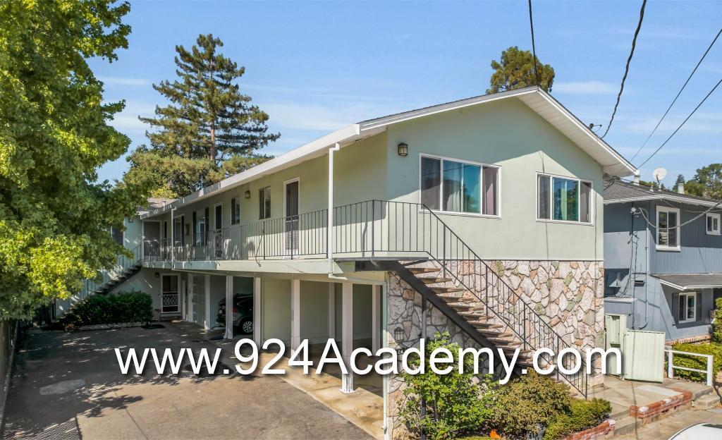 924 Academy Ave in Belmont, CA - Building Photo