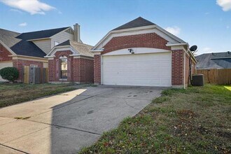 920 Danforth Pl in Arlington, TX - Building Photo - Building Photo