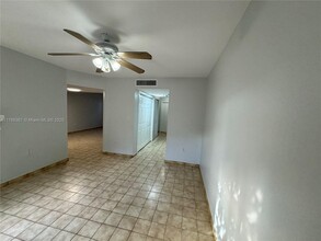 2356 W 53rd Terrace in Hialeah, FL - Building Photo - Building Photo