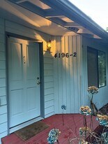 4196 Winns Hollow Ln in Clinton, WA - Building Photo