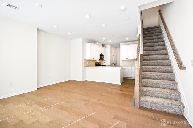 507 Sadie Cir in New Brunswick, NJ - Building Photo - Building Photo