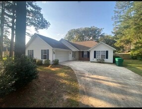108 Winchester Ln in Warner Robins, GA - Building Photo - Building Photo