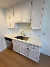 15507 Moorpark St in Los Angeles, CA - Building Photo - Building Photo