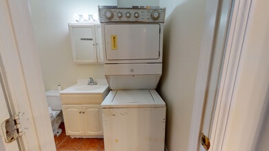 15 Linden St, Unit 2 in Boston, MA - Building Photo - Building Photo