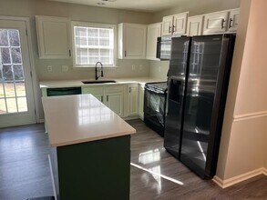 134 Brookstone Ct in Hendersonville, NC - Building Photo - Building Photo