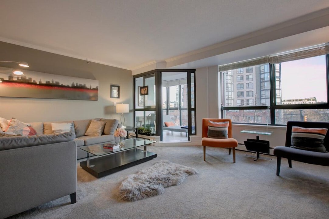 289 Drake St in Vancouver, BC - Building Photo