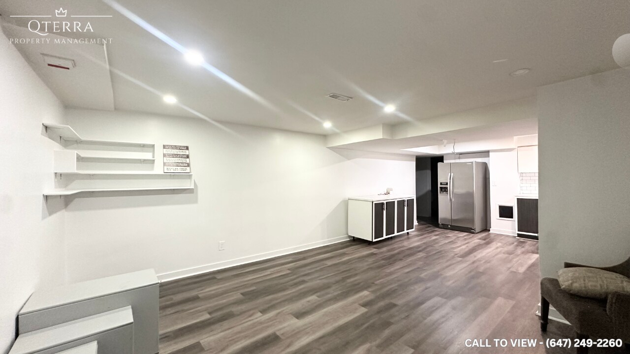 952 Farnham Rd in London, ON - Building Photo