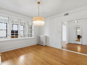 5108 S Woodlawn Ave in Chicago, IL - Building Photo - Building Photo