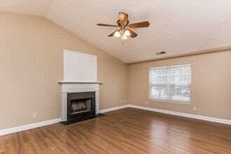 2704 Lake Park Ridge E in Acworth, GA - Building Photo - Building Photo
