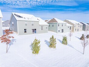 143X Nutmeg Cir in Carver, MN - Foto de edificio - Building Photo