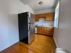 1216 W North Shore Ave in Chicago, IL - Building Photo - Building Photo