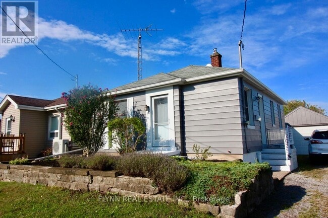 86 Argyle Crescent in St Catharines, ON - Building Photo - Building Photo