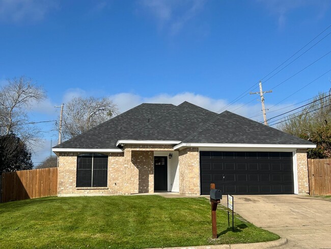 property at 3700 Devonaire Dr