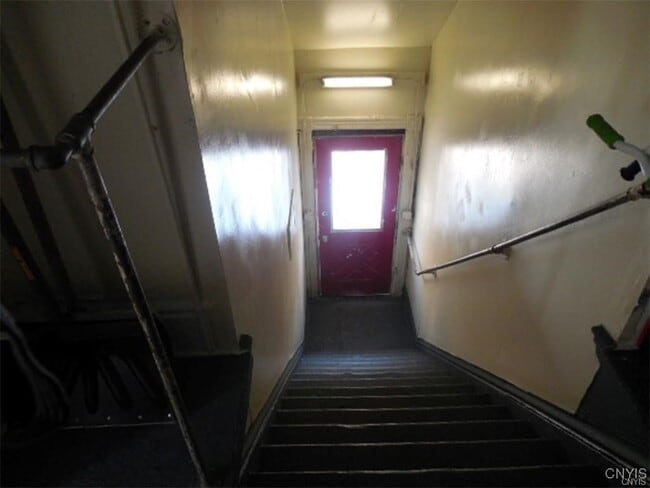 227 W Main St in Watertown, NY - Building Photo - Building Photo