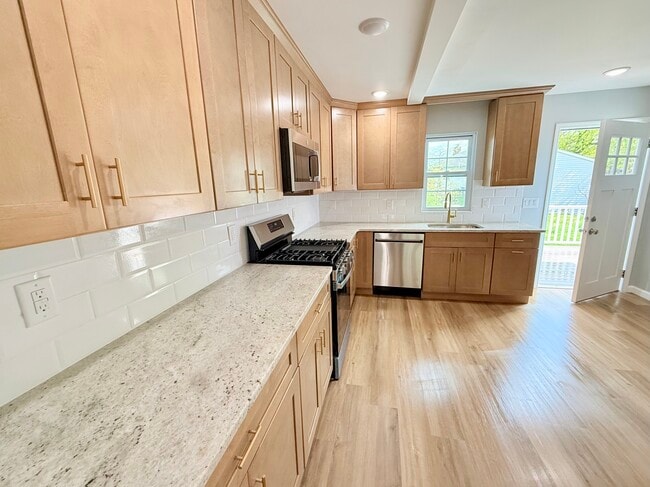 13 Roosevelt Ave in Lodi, NJ - Building Photo - Building Photo