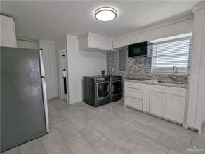 6 Taylor N Rd in McAllen, TX - Building Photo - Building Photo