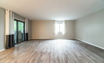 154 Brittany Farms Rd in New Britain, CT - Foto de edificio - Building Photo