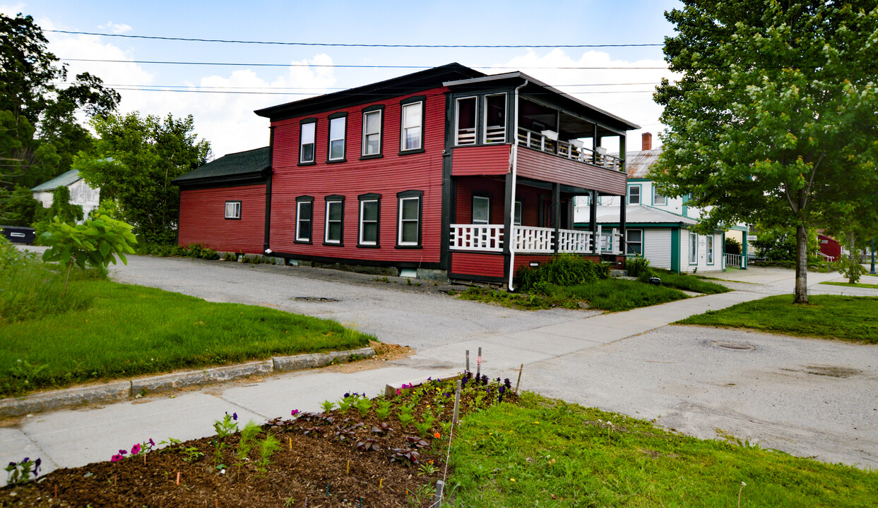 Murray House in Johnson, VT - Building Photo