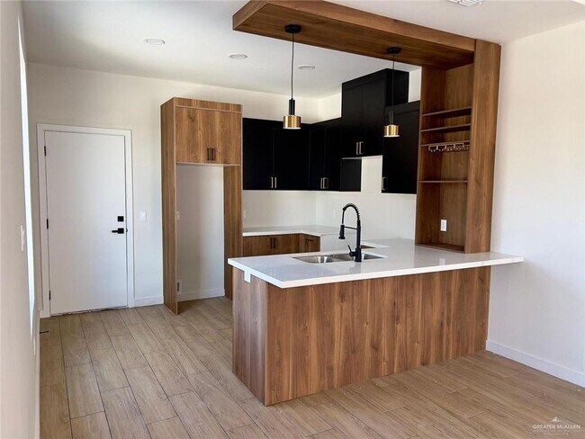 7 South St in Mission, TX - Building Photo - Building Photo