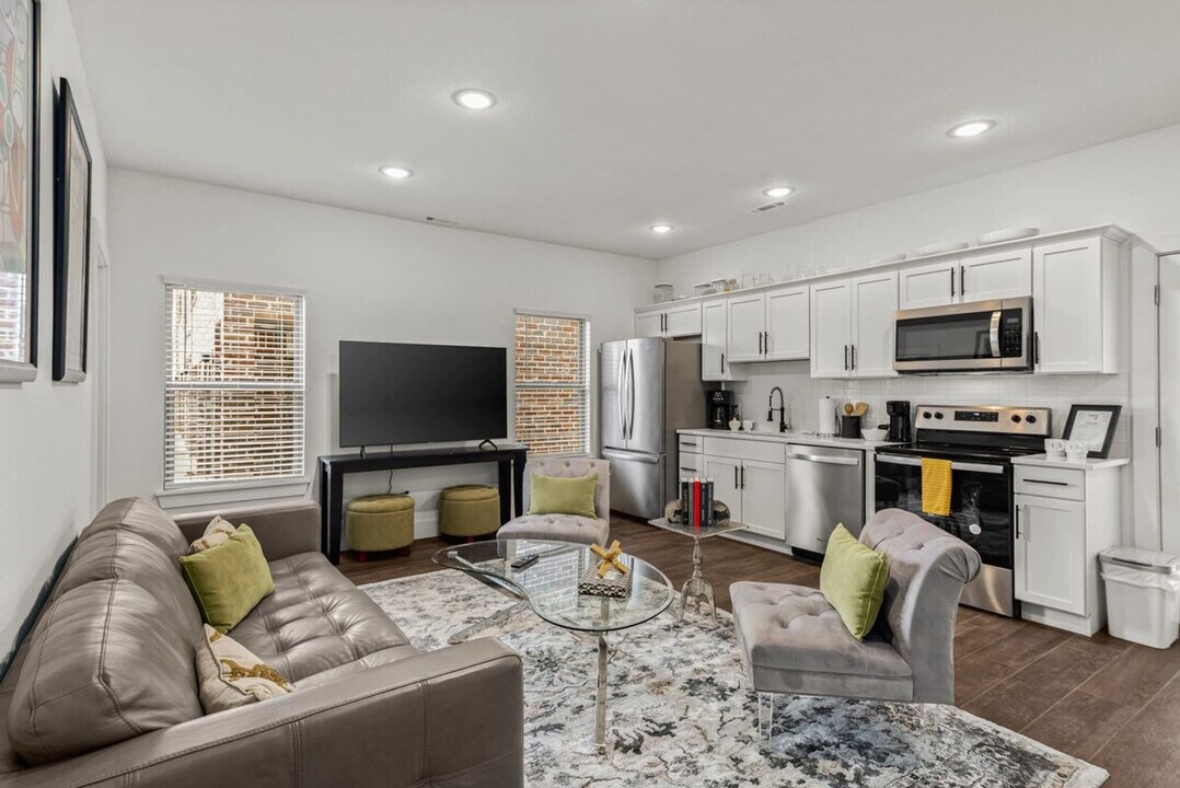 2612 SW Livingston Square in Bentonville, AR - Foto de edificio