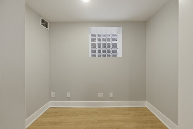 3716 N Racine Ave, Unit G in Chicago, IL - Building Photo - Building Photo