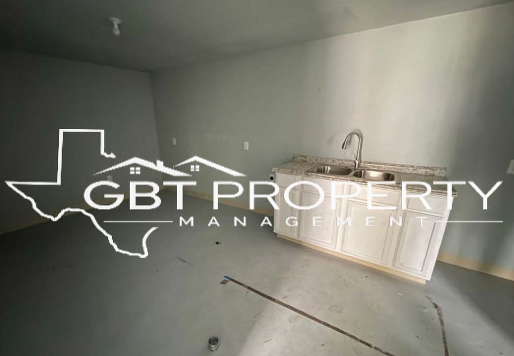 406 Davis St in Longview, TX - Building Photo