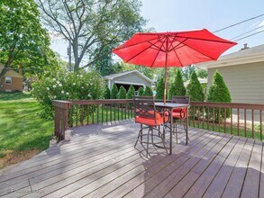 519 S Williston St in Wheaton, IL - Foto de edificio - Building Photo