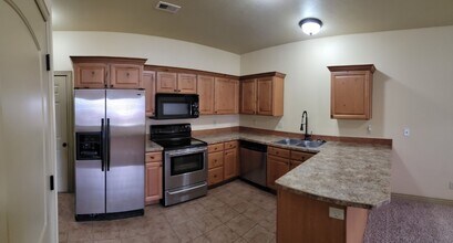 565 Pioneer Rd in Rexburg, ID - Building Photo - Building Photo