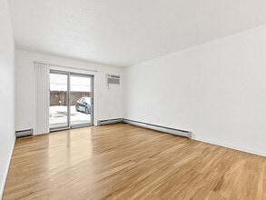 Sheridan Lake Apartments in Rapid City, SD - Foto de edificio - Building Photo