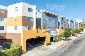 Legado Encino in Encino, CA - Foto de edificio - Building Photo