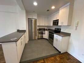 EAST 69 STREET in New York, NY - Building Photo