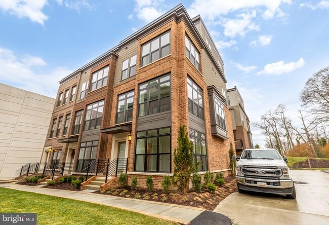 5414 Goshawk Aly in Bethesda, MD - Building Photo - Building Photo