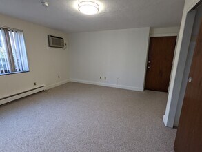 19 Chester St, Unit 38 in Somerville, MA - Foto de edificio - Building Photo