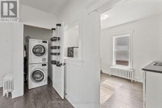 255 Kent St W in Kawartha Lakes, ON - Building Photo - Building Photo